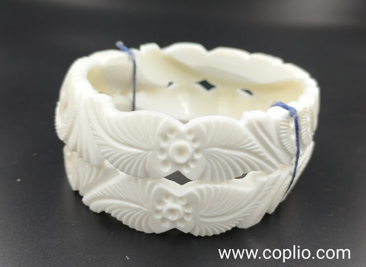 Centorganic Mota Sakha Bangle for women, Floral with Peacock Design, One pair of thick conch shell bangle (Design Code: CMS04)