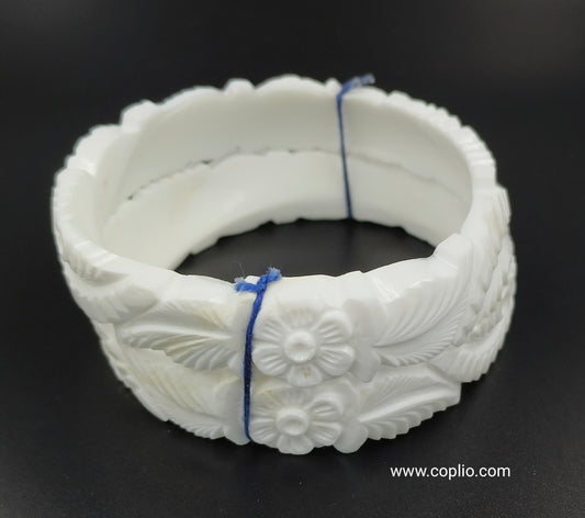 Centorganic Mota Sakha Bangle for women, Floral Design, One pair of thick conch shell bangle (Design Code: CMS03)