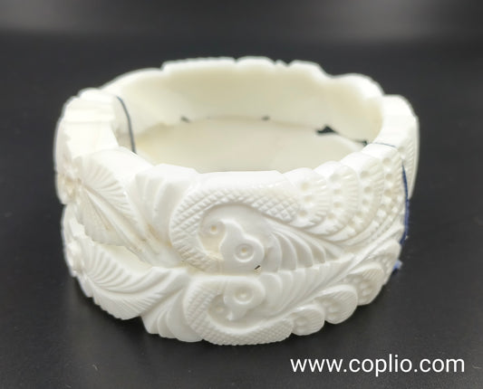 Centorganic Mota Sakha Bangle for women, Floral with Peacock Design, One pair of thick conch shell bangle (Design Code: CMS04)