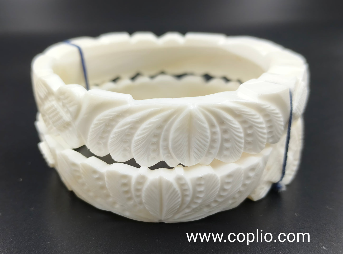 Centorganic Mota Sakha Bangle for women, Lotus Design, One pair of thick conch shell bangle (Design Code: CMS06)