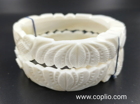 Centorganic Mota Sakha Bangle for women, Lotus Design, One pair of thick conch shell bangle (Design Code: CMS06)