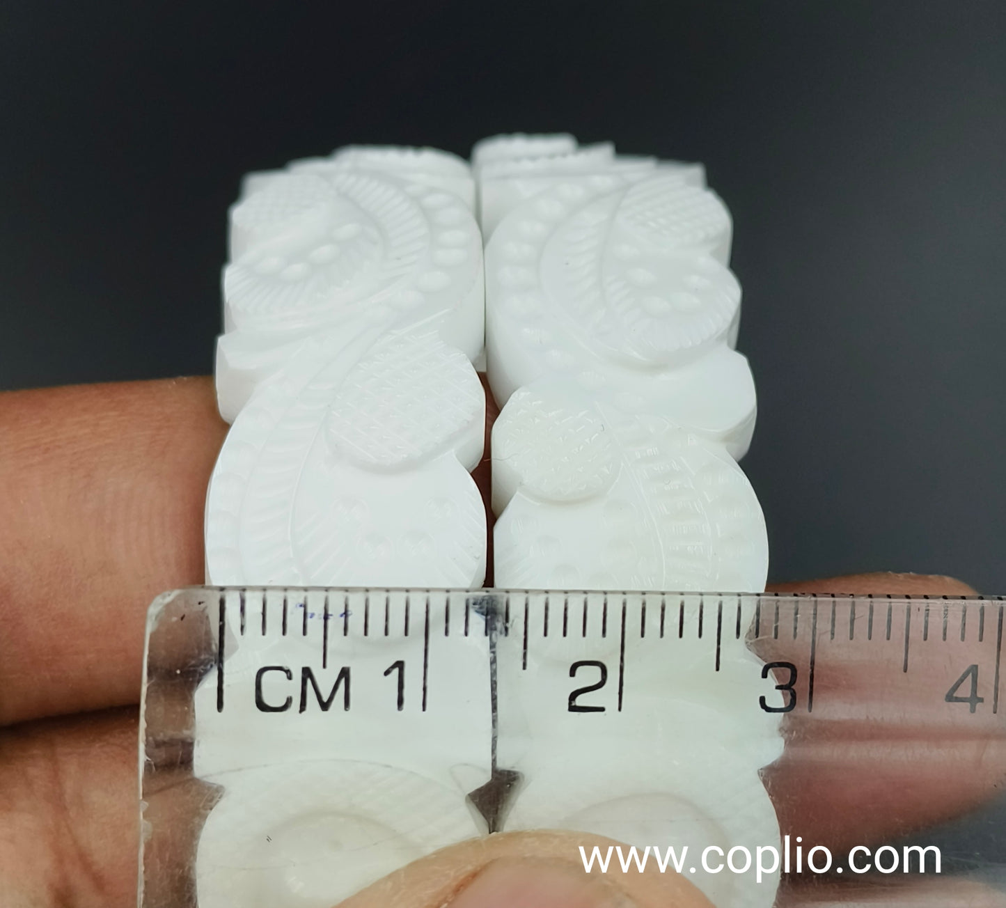 Centorganic Mota Sakha Bangle for women, Full Peacock Design, One pair of thick conch shell bangle (Design Code: CMS07)