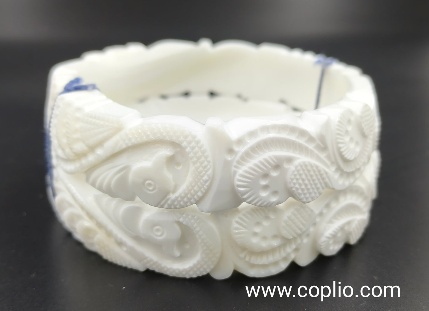 Centorganic Mota Sakha Bangle for women, Full Peacock Design, One pair of thick conch shell bangle (Design Code: CMS07)