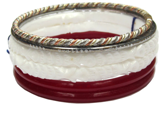 Centorganic bracelet sankha pola bangles for women, 1 pair of narrow sankha, 1 pair of red pola, 1 Sabitri noa, 1 Iron noa. (Design code: CSBM14)